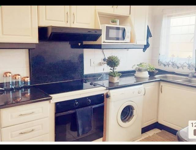 2 BEDROOM APARTMENT FOR SALE IN WARNER BEACH